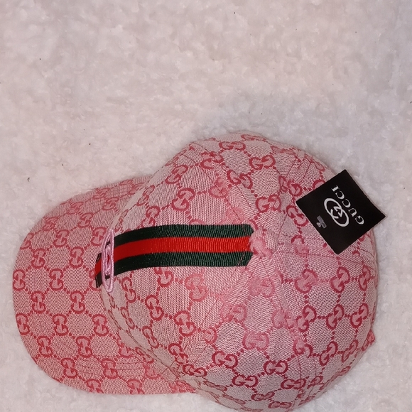 Gucci Pink Monogram Cap with Cherry Stripe Unisex - Picture 9 of 9